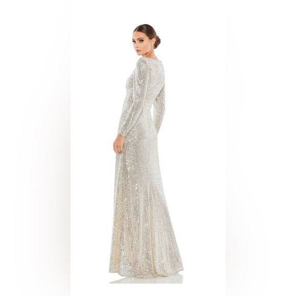 IEENA MAC DUGGAL - SILVER LONG SLEEVE SEQUIN WRAP GOWN- SIZE 4 - Picture 2 of 9